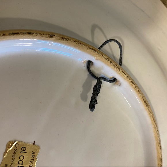 Majolica Wall Hanging 12 1/4” Bird & Flowers Hand Painted El Caballo Cojo Madrid - Picture 8 of 16